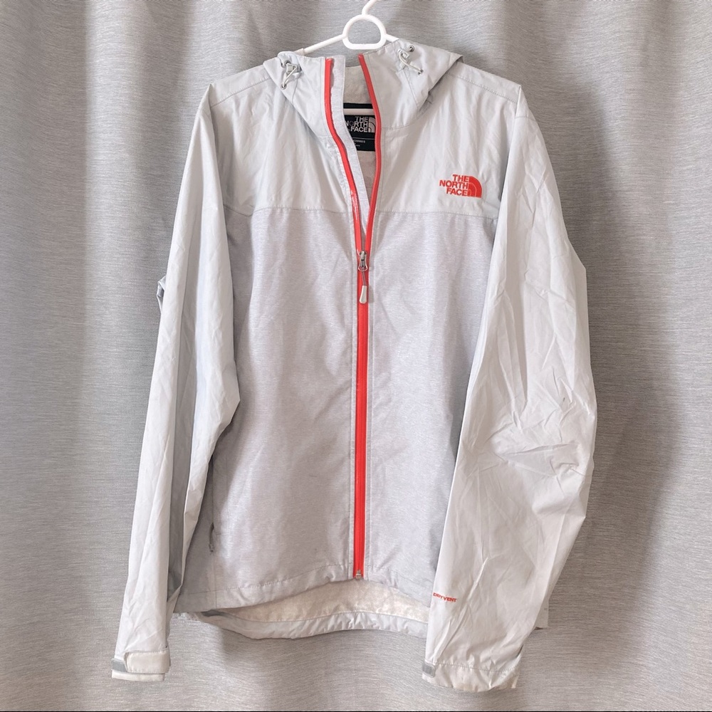 Grey North Face Jacket in Medium